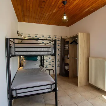 Maison Charmante Avec Cour, Wifi, Proche De Sarlat, Ideale Famille, Equipements Bebe Inclus - Fr-1-616-193